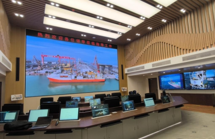 大洋钻探船试航