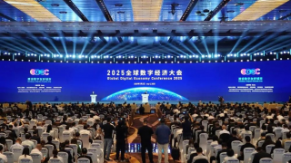 利亚德闪耀2025全球数字经济大会,以领先科技赋能数字经济未来